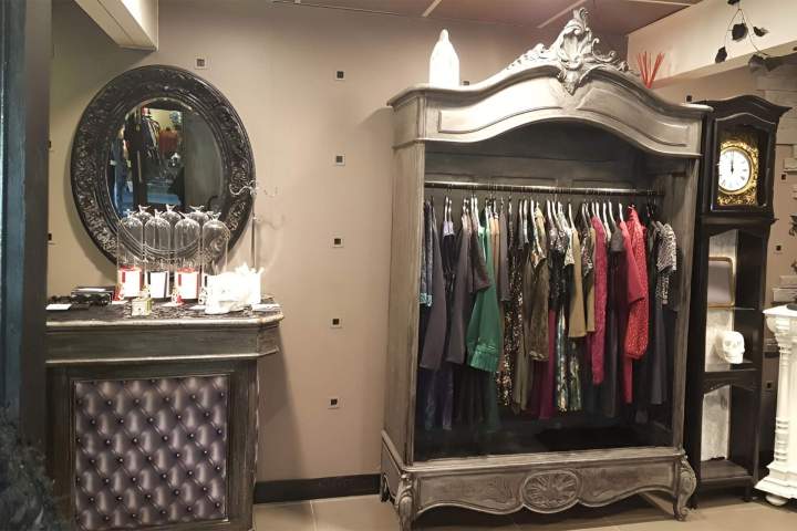 Vêtements personnalisés pour femmes Lyon